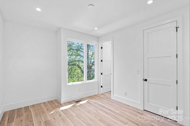 209 & 211 Keswick Avenue, Charlotte, NC 28206