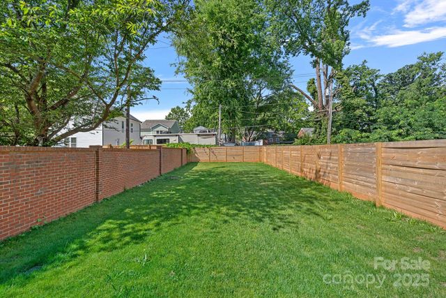 209 & 211 Keswick Avenue, Charlotte, NC 28206