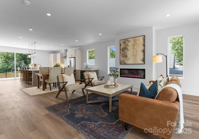 209 & 211 Keswick Avenue, Charlotte, NC 28206