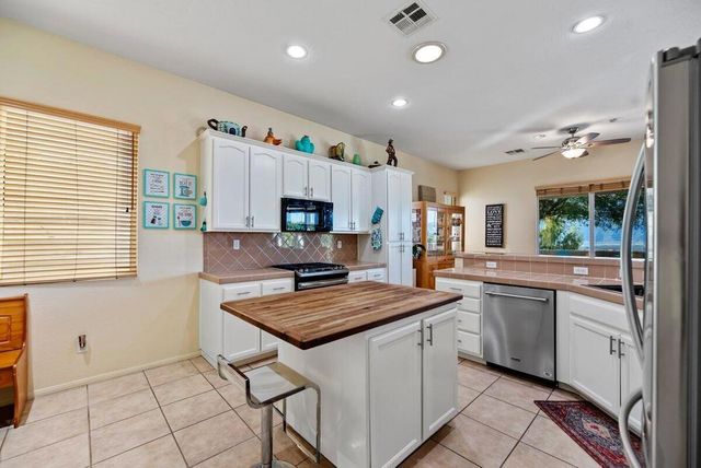 13667 Overlook Drive, Desert Hot Springs, CA 92240