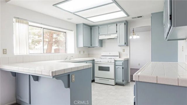 5805 Lighthouse, Palmdale, CA 93552