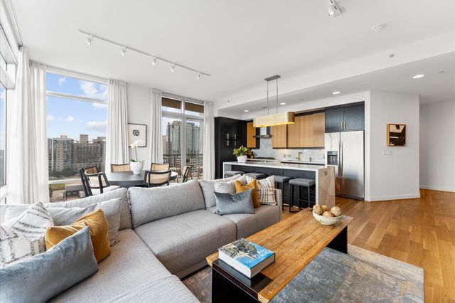 2207 Bancroft Street 1104, Houston, TX 77027