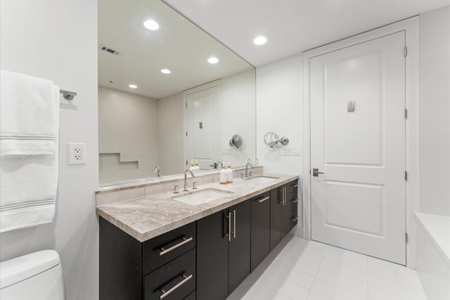 2207 Bancroft Street 1104, Houston, TX 77027