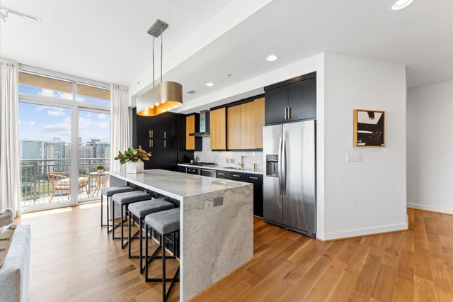 2207 Bancroft Street 1104, Houston, TX 77027