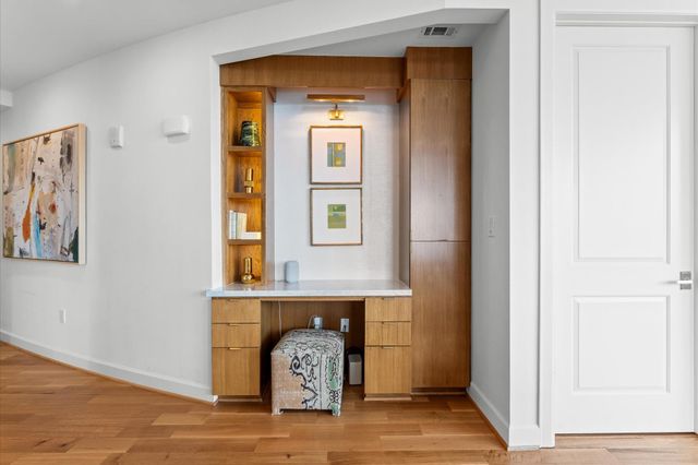 2207 Bancroft Street 1104, Houston, TX 77027