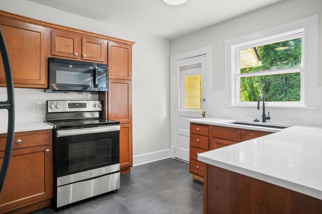129 Delmont Drive, Lexington, KY 40504