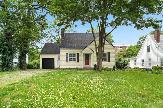 129 Delmont Drive, Lexington, KY 40504