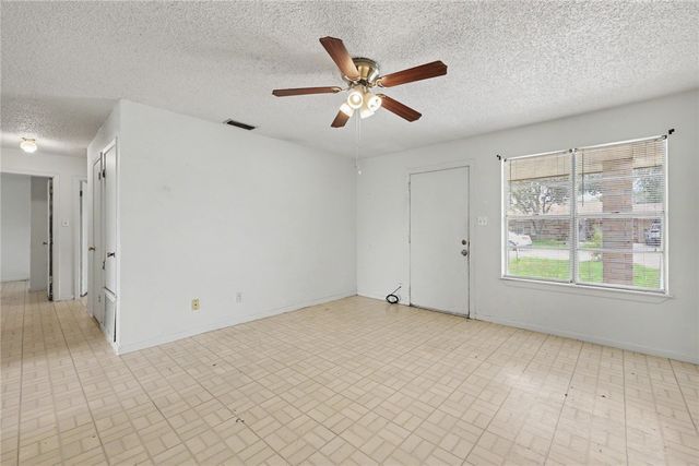 202 Canyonview, George West, TX 78022