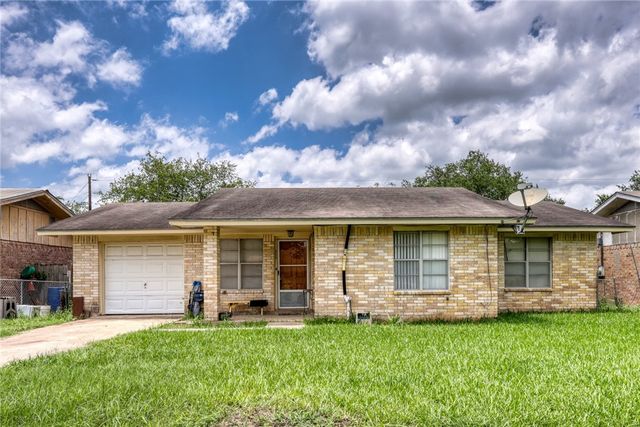 202 Canyonview, George West, TX 78022