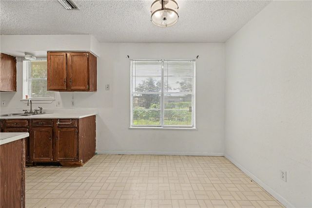202 Canyonview, George West, TX 78022
