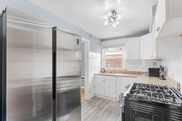 2204 S 9th Avenue 2, Broadview, IL 60155