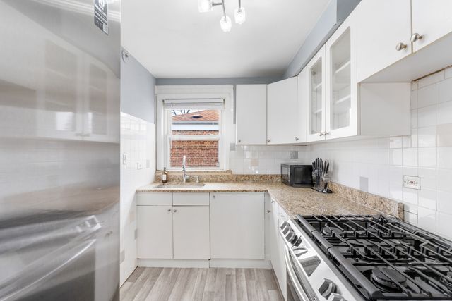 2204 S 9th Avenue 2, Broadview, IL 60155