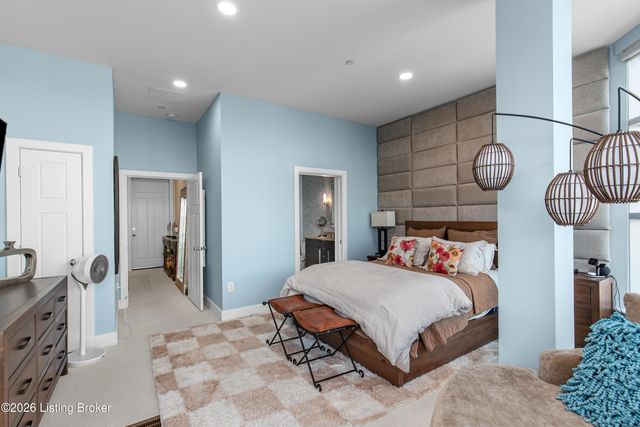 324 E Main St 419, Louisville, KY 40202