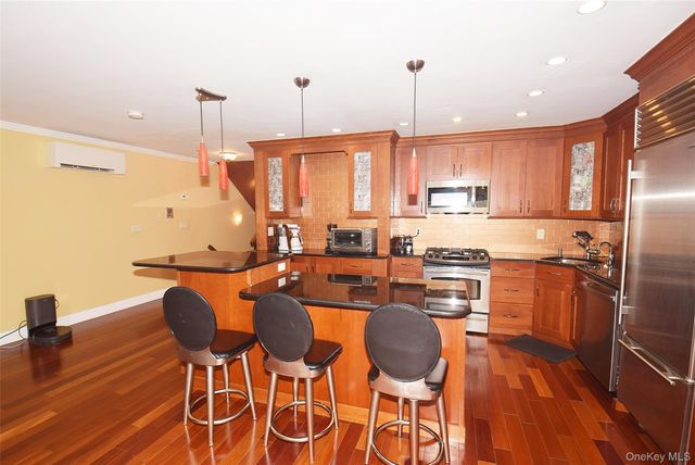 13-19 Michael Court 160 U, Bayside, NY 11360