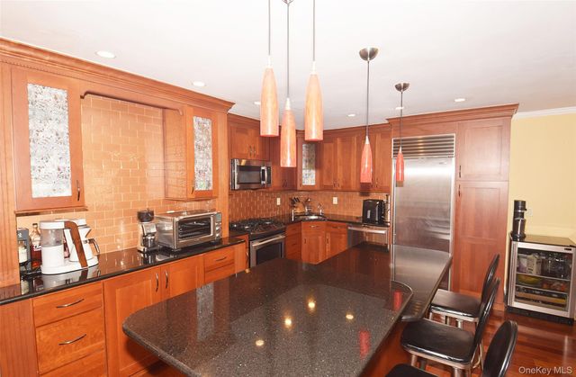 13-19 Michael Court 160 U, Bayside, NY 11360