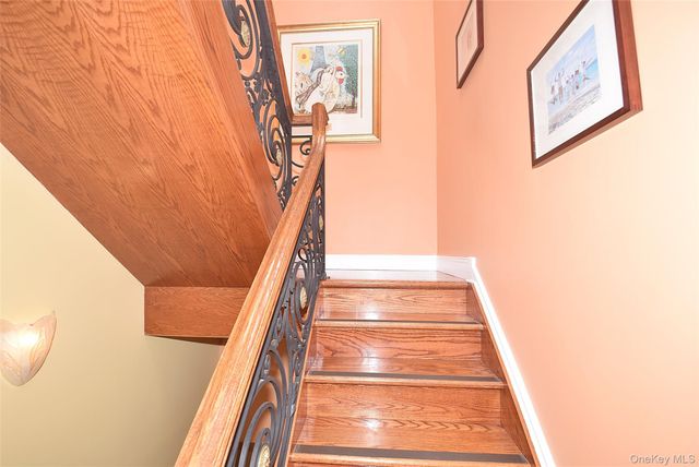 13-19 Michael Court 160 U, Bayside, NY 11360
