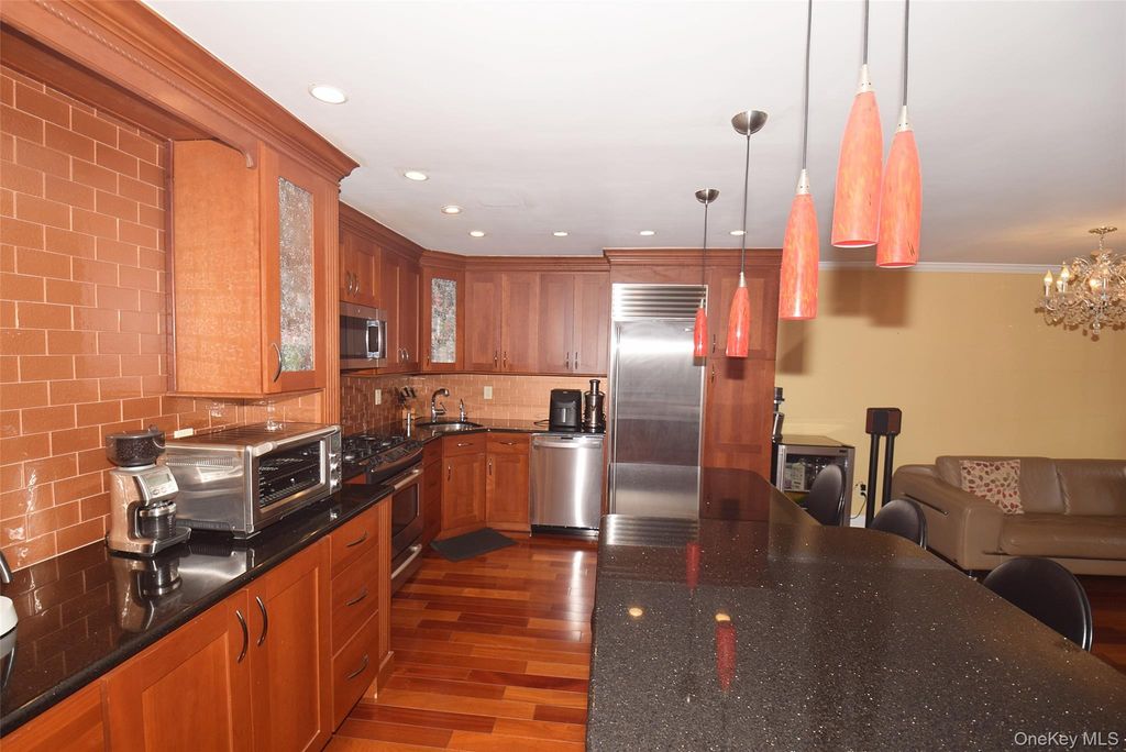 13-19 Michael Court 160 U, Bayside, NY 11360 — photo 4