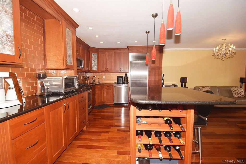 13-19 Michael Court 160 U, Bayside, NY 11360 — photo 5