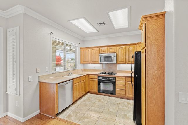 2182 Lamplight Ln, Lincoln, CA 95648