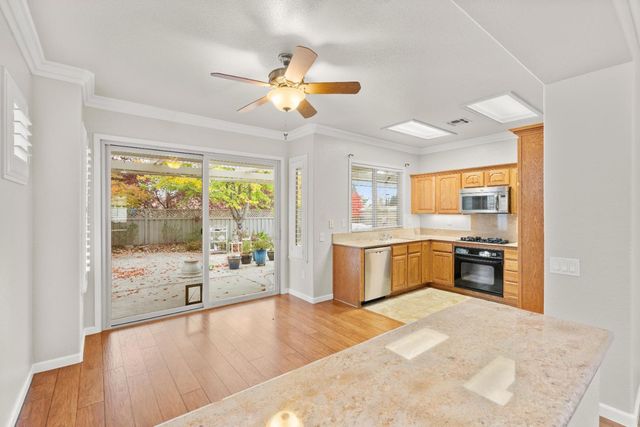 2182 Lamplight Ln, Lincoln, CA 95648