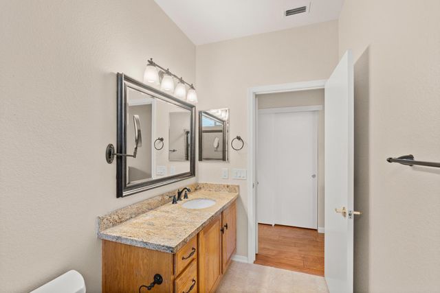 2182 Lamplight Ln, Lincoln, CA 95648