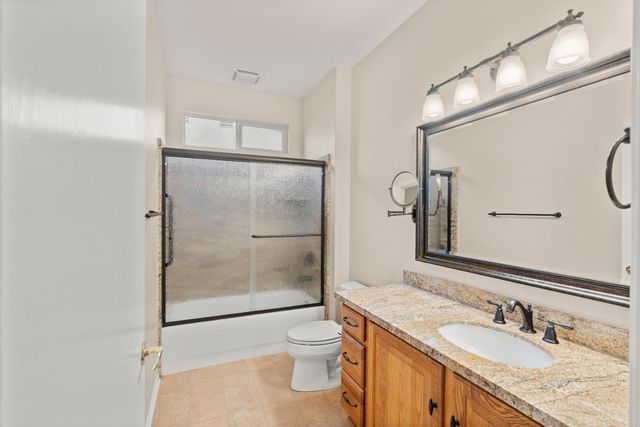 2182 Lamplight Ln, Lincoln, CA 95648