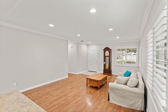 2182 Lamplight Ln, Lincoln, CA 95648