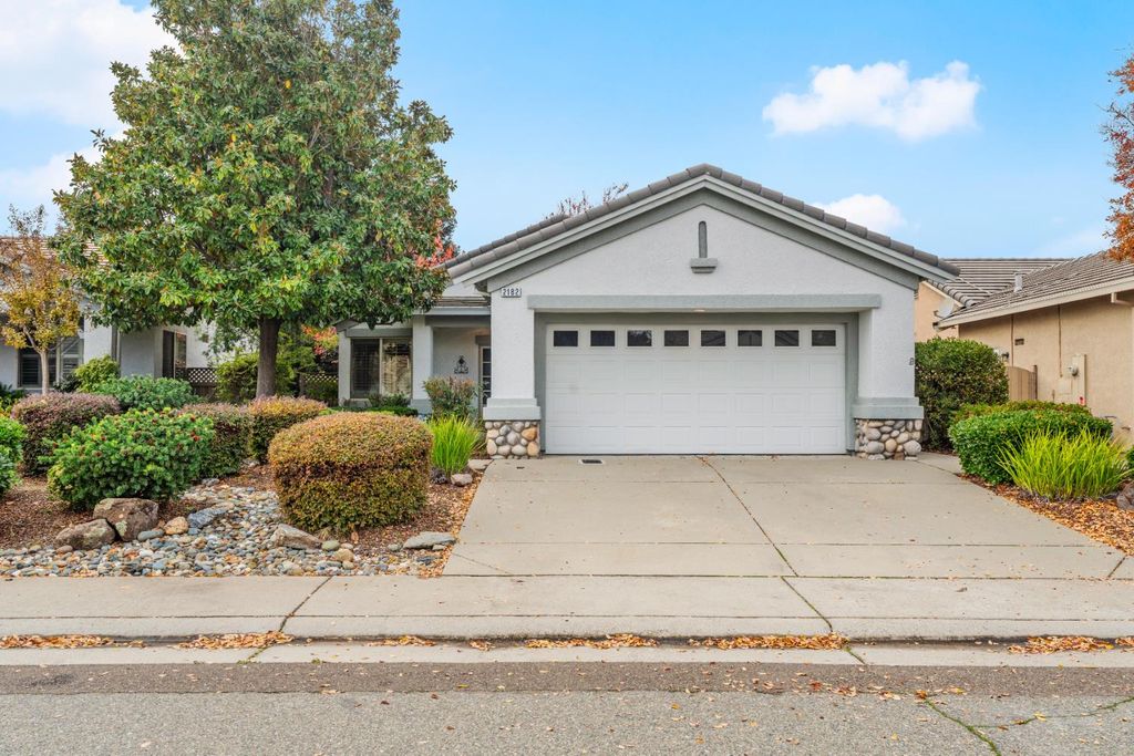 2182 Lamplight Ln, Lincoln, CA 95648