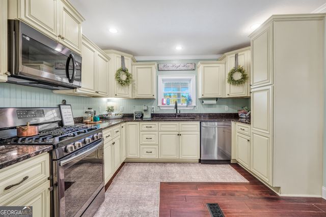 833 Van Buren Road, Barnesville, GA 30204