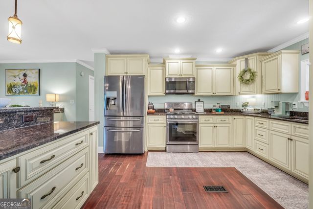 833 Van Buren Road, Barnesville, GA 30204