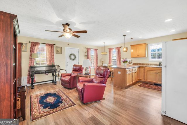 833 Van Buren Road, Barnesville, GA 30204