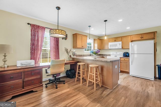 833 Van Buren Road, Barnesville, GA 30204