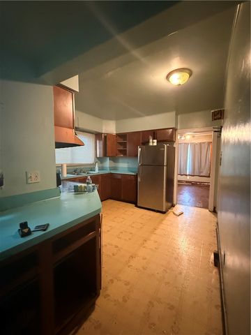 129 E Elmwood Avenue, Dayton, OH 45405