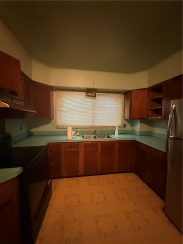 129 E Elmwood Avenue, Dayton, OH 45405