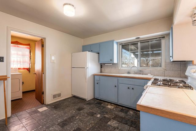 2101 Altez Street NE, Albuquerque, NM 87112