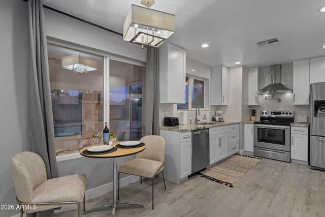 3122 E SIERRA Street, Phoenix, AZ 85028