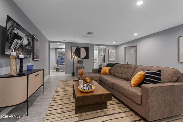 3122 E SIERRA Street, Phoenix, AZ 85028