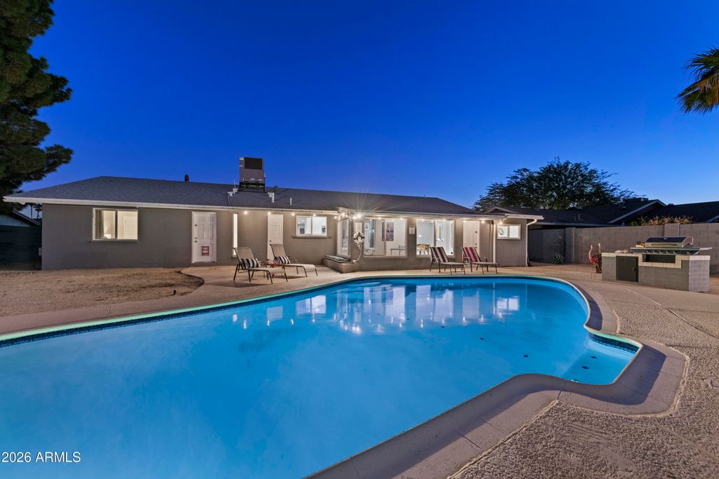 3122 E SIERRA Street, Phoenix, AZ 85028