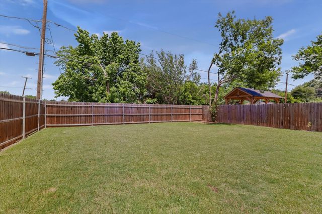 5838 Humbert Avenue, Fort Worth, TX 76107