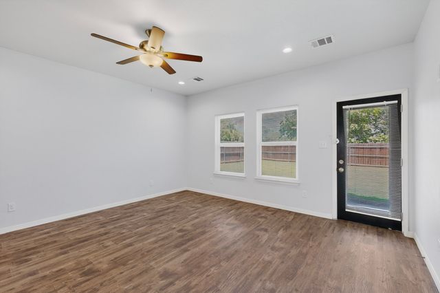 5838 Humbert Avenue, Fort Worth, TX 76107