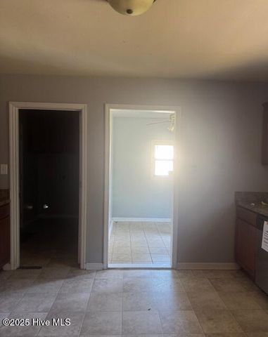 308 Big Tree Lane, Chinquapin, NC 28521