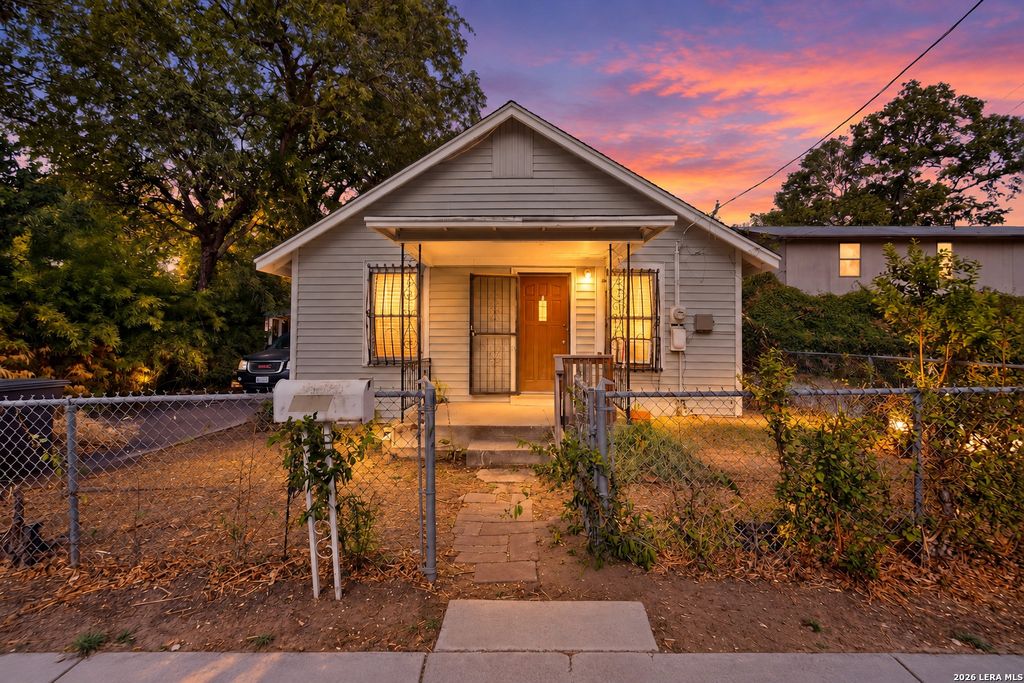 217 LANCASTER, San Antonio, TX 78214