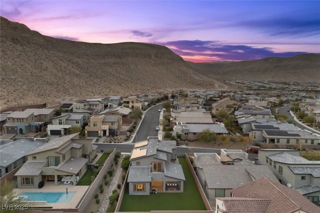 7170 Galaxy Dune Street, Las Vegas, NV 89148