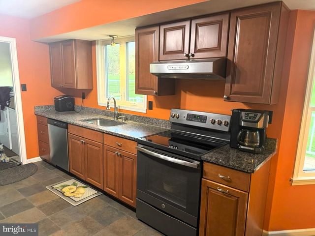 3 OWENWOOD DR, Lincoln University, PA 19352