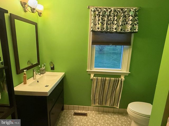 3 OWENWOOD DR, Lincoln University, PA 19352
