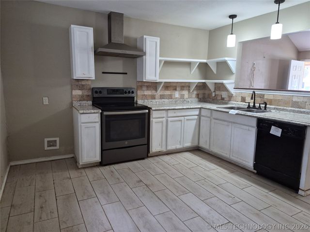 423 S 71st East Avenue, Tulsa, OK 74112