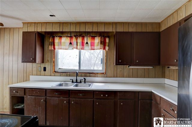 7246 East Route 20, Westfield, NY 14787