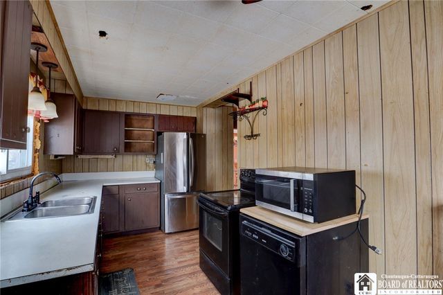 7246 East Route 20, Westfield, NY 14787