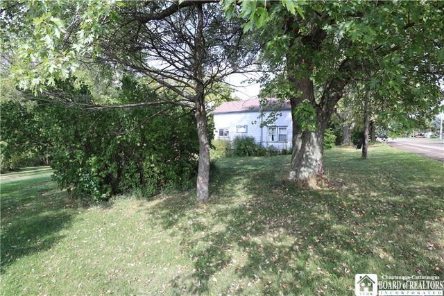 7246 East Route 20, Westfield, NY 14787