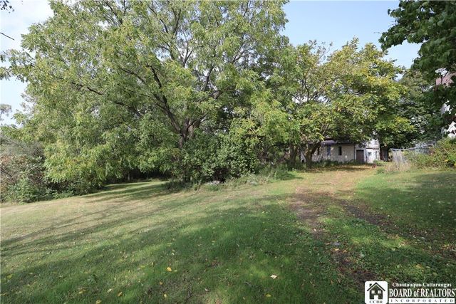 7246 East Route 20, Westfield, NY 14787